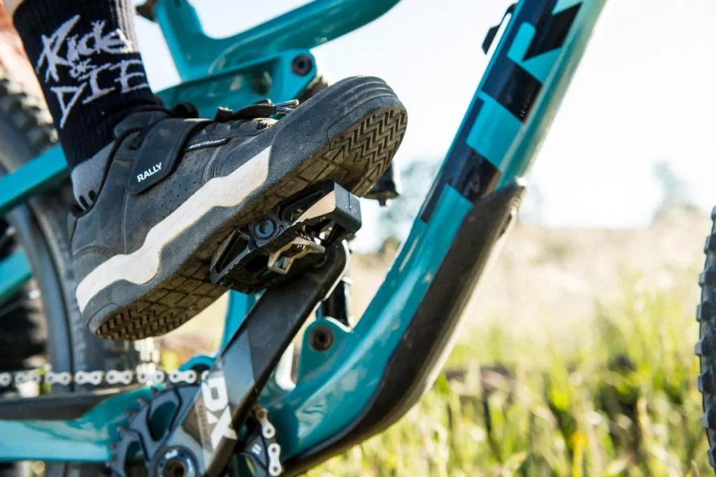 Clipless Platform Pedal for Mountain Biking